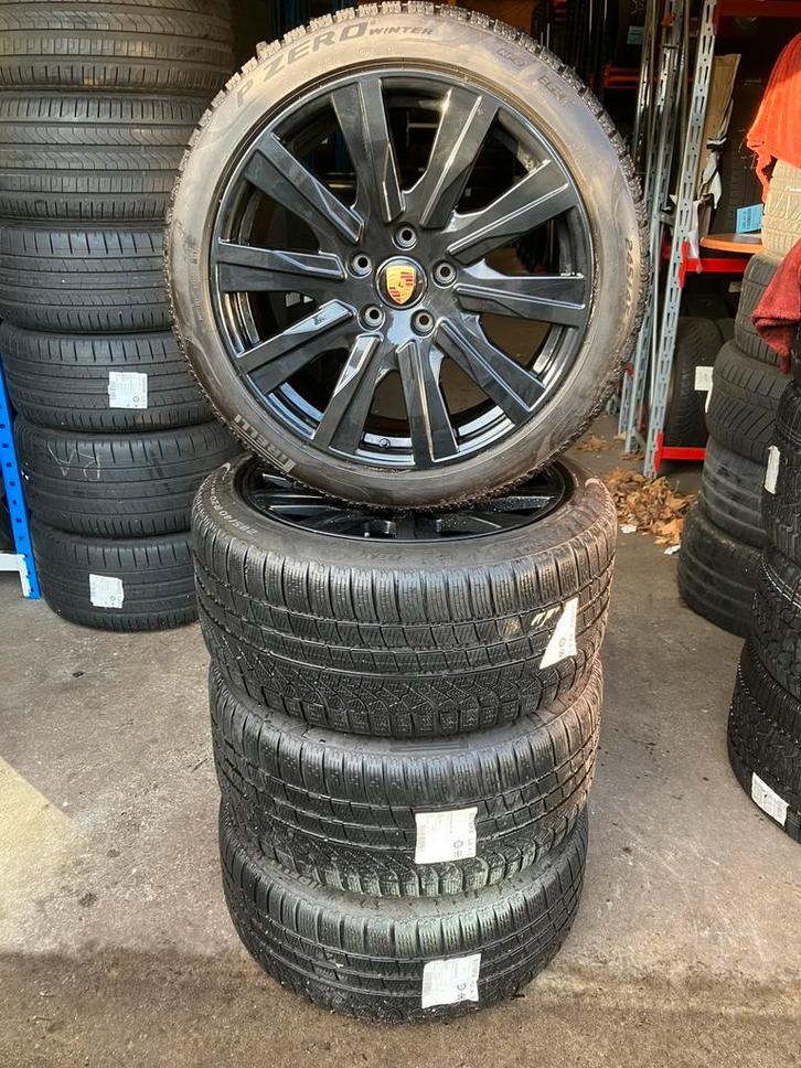 20 inch originele Porsche Taycan velgen met winterbanden, Auto-onderdelen, Banden en Velgen, Banden en Velgen, Winterbanden, 20 inch