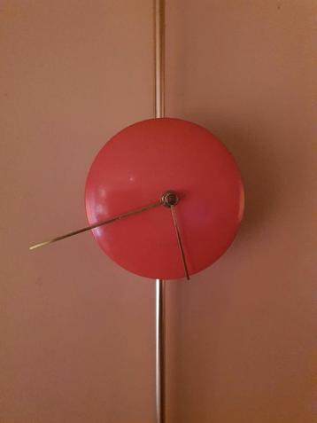 Karlsson vintage design wandklok beschikbaar voor biedingen