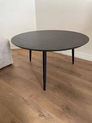 Salontafel beschikbaar voor biedingen