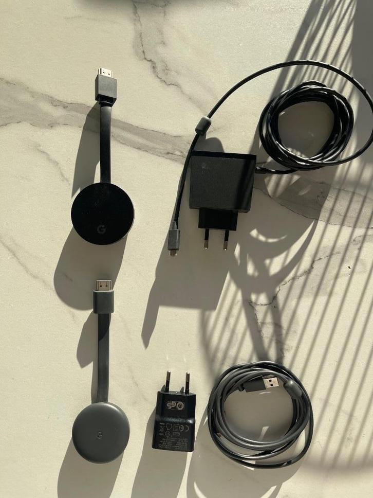 Google Chromecast V3 - Google Chromecast Ultra, Audio, Tv en Foto, Mediaspelers, Zo goed als nieuw, Zonder harde schijf, HDMI