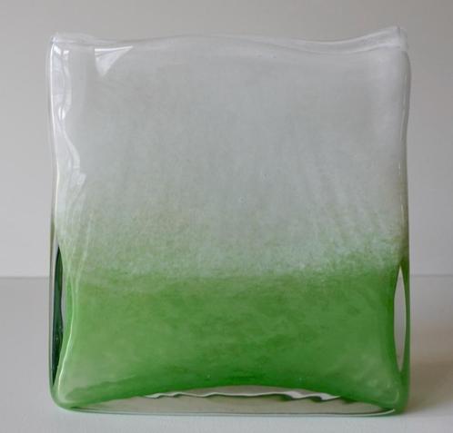 Henry Dean glas mondgeblazen vaas rechthoekig wit groen, Huis en Inrichting, Woonaccessoires | Vazen, Zo goed als nieuw, Minder dan 50 cm