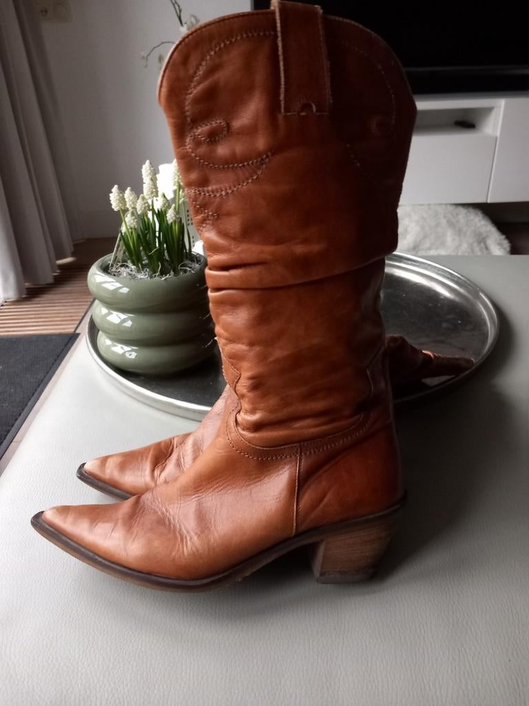 Te koop, Ophalen, Zo goed als nieuw, Beige