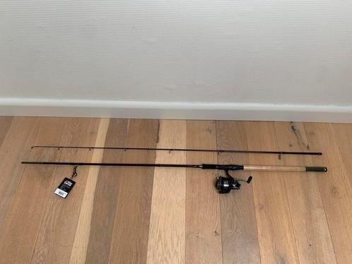 Nieuwe Abu Garcia Tormentor spinhengel + molen + lijn, 2.70m, Watersport en Boten, Hengelsport | Roofvissen, Nieuw, Complete set