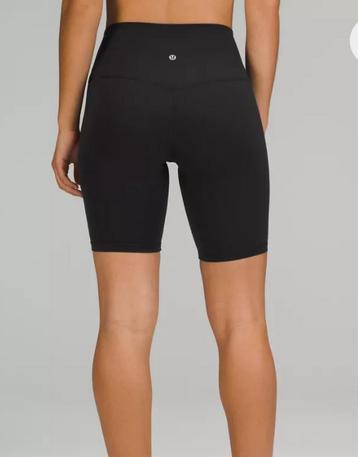 Lululemon shorts beschikbaar voor biedingen