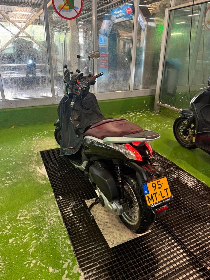 Piaggio Beverly 125cc A1, Fietsen en Brommers, Scooters | Overige merken, Zo goed als nieuw, Benzine, Ophalen