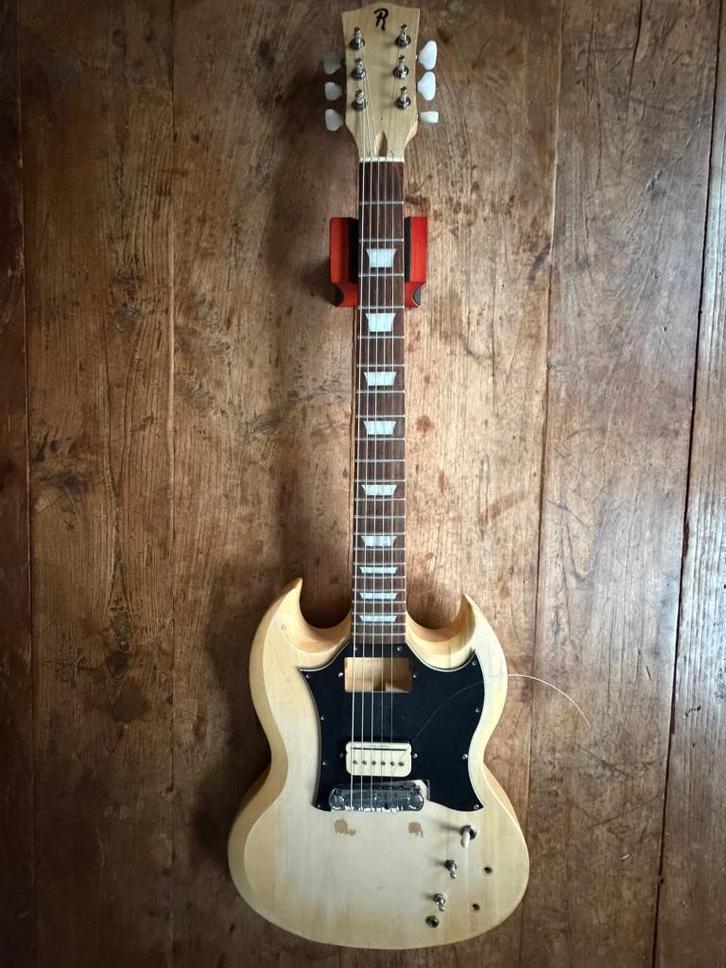SG gitaar uit Bouwpakket, Muziek en Instrumenten, Instrumenten | Onderdelen, Gebruikt, Elektrische gitaar, Ophalen