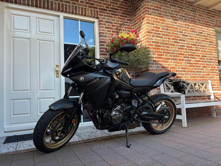 YAMAHA TRACER 7 tracer 700 abs 2023 yamaha zwart (bj2023), Motoren, Motoren | Yamaha, Bedrijf, Toermotor, meer dan 35 kW, 2 cilinders