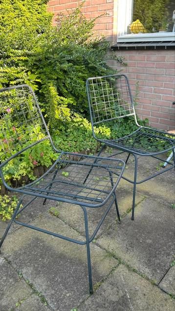 Leuke tuinstoelen 2x beschikbaar voor biedingen