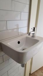 Fontein met kraan en sifon, Ophalen, Gebruikt