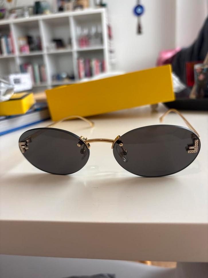 Fendi Zonnebril - Stijlvol en Elegant!, Sieraden, Tassen en Uiterlijk, Zonnebrillen en Brillen | Dames, Nieuw, Zonnebril, Overige merken