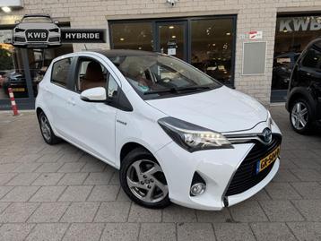 Toyota Yaris 1.5 Hybrid Dynamic leer camera navigatie  beschikbaar voor biedingen