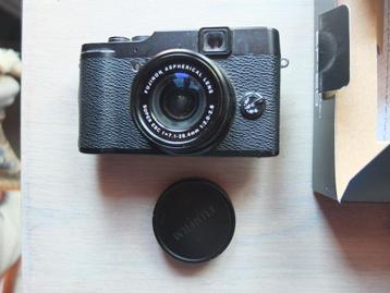 FUJI X 10 CMOS DIGI CAMERA voor onderdelen met eigen doos beschikbaar voor biedingen