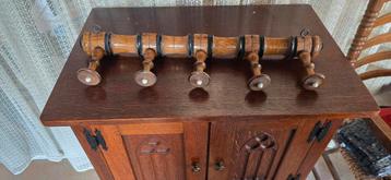 Antieke Kapsok - Prachtige Wandkapstok beschikbaar voor biedingen