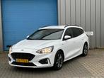 Ford Focus Wagon 1.0 EcoBoost ST Line Business eerste eig de, Auto's, Ford, 1283 kg, Wit, Origineel Nederlands, Nieuw