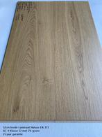33cm Brede Laminaat Natural Oak 8mm dik met 2V-groev