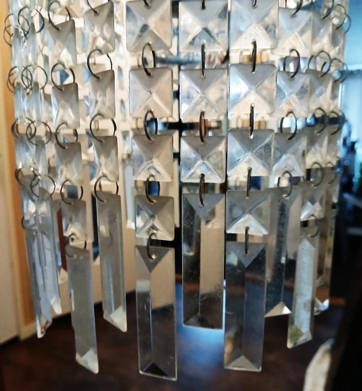 Twee hanglampen metaal met pegels van glas, Huis en Inrichting, Lampen | Hanglampen, Zo goed als nieuw, Minder dan 50 cm, Glas