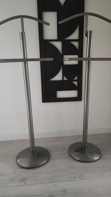 Dressboy rvs - 2x beschikbaar voor biedingen