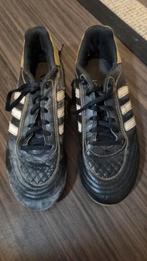Adidas voetbalschoenen 37.5 met noppen, Schoenen, Gebruikt, Ophalen of Verzenden