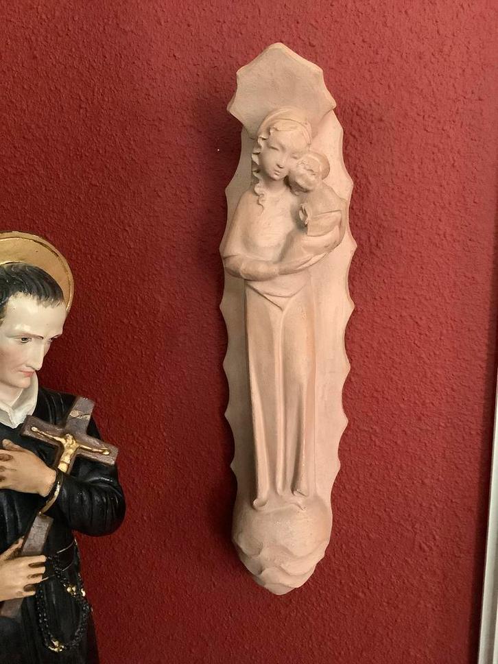Maria met Kindje ❤️ Wandbeeld Terracotta/Gips Gesigneerd, Antiek en Kunst, Antiek | Religie, Ophalen of Verzenden