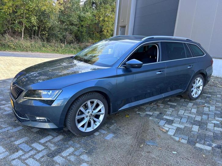 Skoda Superb Combi 2.0 TDI Business Edition, Auto's, Skoda, Bedrijf, Te koop, Superb, ABS, Achteruitrijcamera, Adaptive Cruise Control