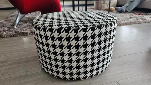 Decoratieve poef / bijzettafel, Huis en Inrichting, Banken | Voetenbanken en Poefen, Gebruikt, 50 tot 75 cm, 50 tot 75 cm, Rond