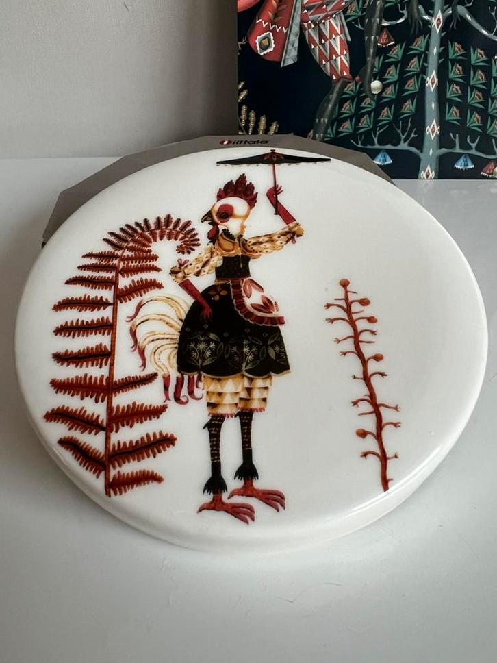 Nieuw Iittala Tanssi Wandbord Hen Klaus Haapaniemi 12 cm, Huis en Inrichting, Keuken | Servies, Nieuw, Overige typen, Overige stijlen