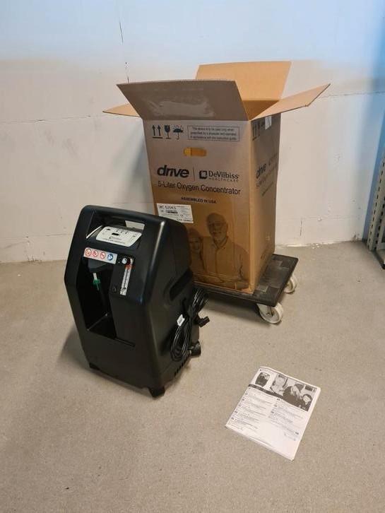 Zuurstof concentrator 5 ltr. / min. NIEUW, Diversen, Verpleegmiddelen, Zo goed als nieuw, Ophalen