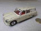 1965 Dinky Toys 525 PEUGEOT 404 BREAK (Opknapper.)