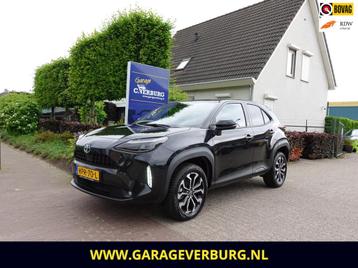 Toyota Yaris Cross 1.5 Hybrid Team-D (Navigatie,Carplay,Acht beschikbaar voor biedingen