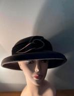 Vintage zwart grijze vilten dameshoed.261, Ophalen of Verzenden, Zo goed als nieuw, One size fits all