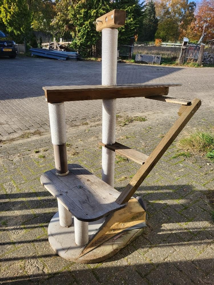 Krabpaal voor buiten, Ophalen, Gebruikt, Krabpaal