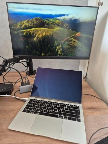 MacBook Air 2019 16GB / 512GB / 13" met defect scherm en acc beschikbaar voor biedingen