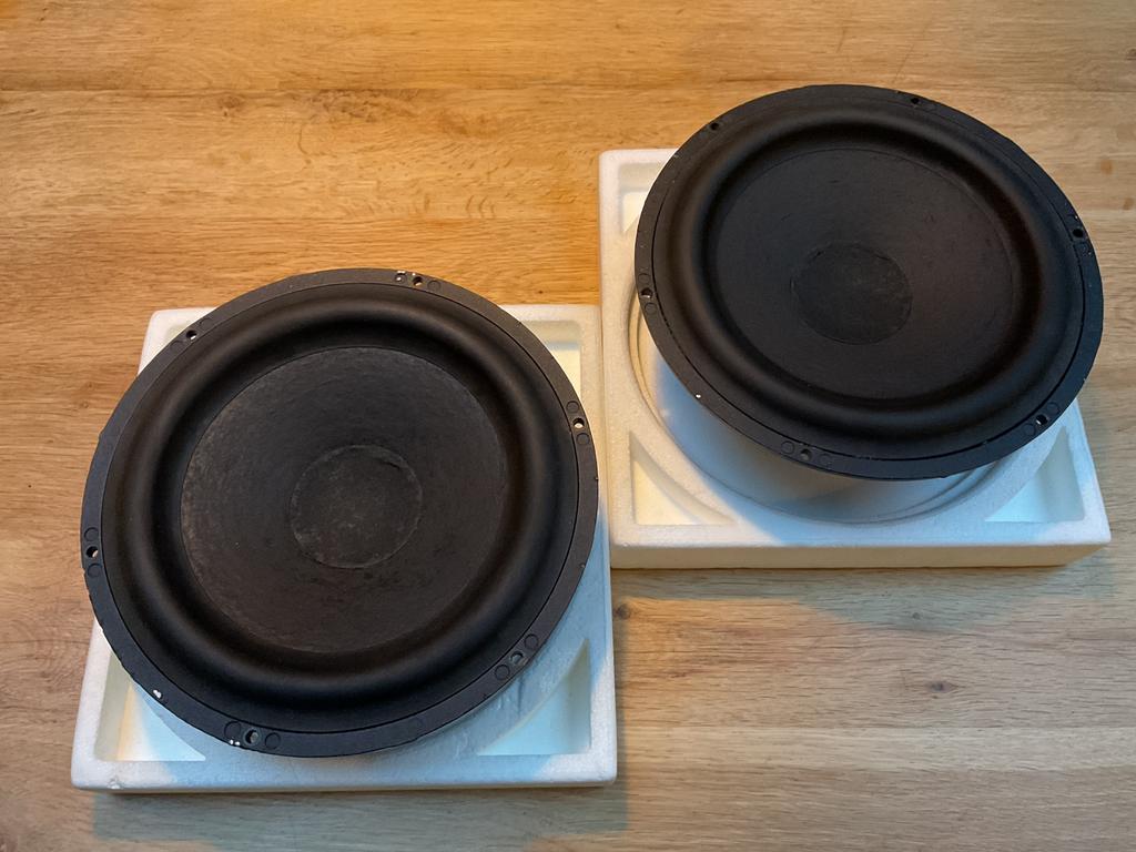 set van 2 stuks Scan Speak 21W/8555-01 woofer, Ophalen of Verzenden, Zo goed als nieuw, 120 watt of meer, Front, Rear of Stereo speakers