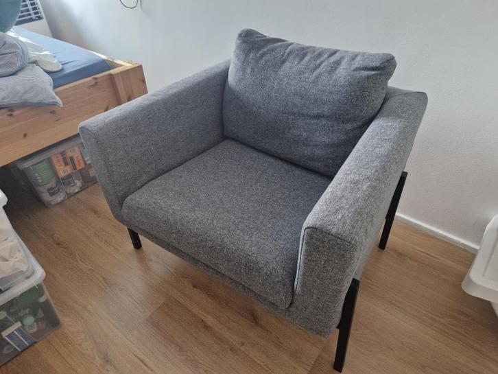 IKEA KOARP fauteuil – Gunnared grijs/zwart, Huis en Inrichting, Fauteuils, Zo goed als nieuw, Hout, Metaal, 50 tot 75 cm, 75 tot 100 cm