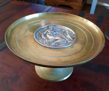 Frans bronzen tazza 19e eeuw  beschikbaar voor biedingen