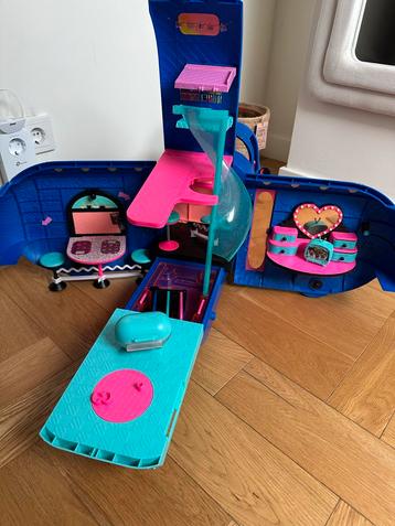 L.O.L. Surprise! Bus, Vliegtuig & Accessoires beschikbaar voor biedingen