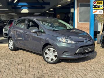 Ford Fiesta 1.25 Trend 2011 Grijs 5drs Airco USB APK NAP! beschikbaar voor biedingen