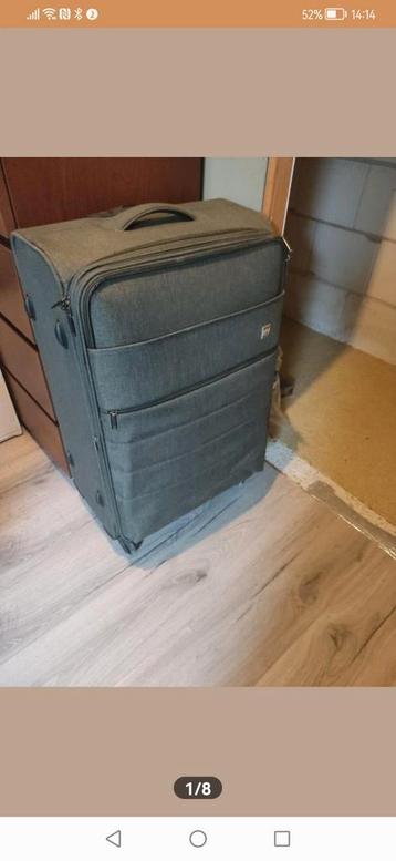 Koffer 100 liter beschikbaar voor biedingen