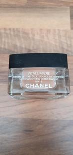 Chanel vitalumiére satin smoothing creme foundation., Sieraden, Tassen en Uiterlijk, Uiterlijk | Cosmetica en Make-up, Ophalen of Verzenden