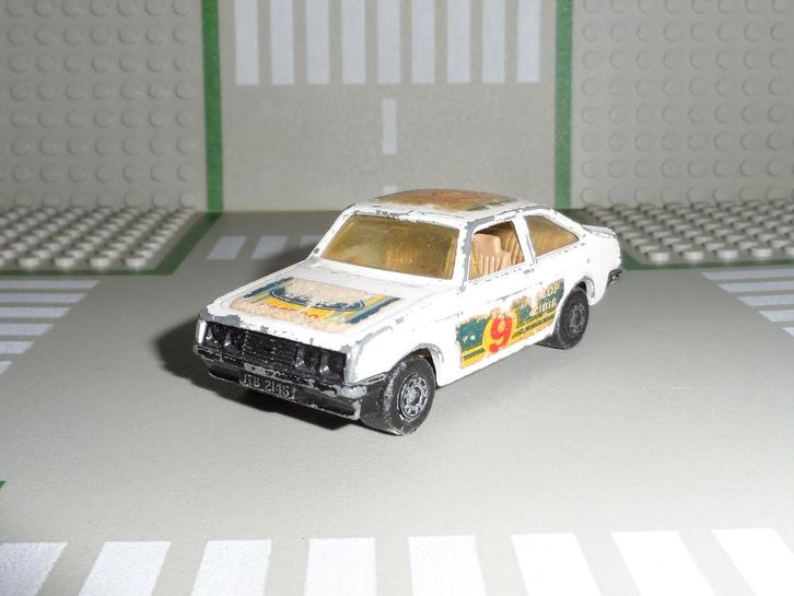 Matchbox Superfast #9 - Ford Escort RS2000 - Vintage 1:64, Hobby en Vrije tijd, Modelauto's | Overige schalen, Gebruikt, Auto