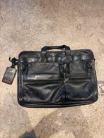 Tumi Aktetas Alpha Expandable, Computers en Software, Laptoptassen, Ophalen of Verzenden, 15 inch, Gebruikt, Aktetas