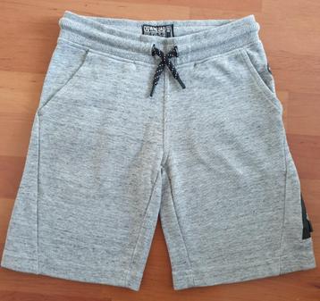 Korte broek - short - grijs. Maat 128 beschikbaar voor biedingen