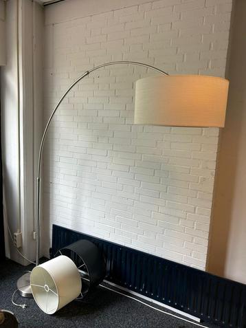Grote booglamp met dimmer