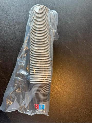 OUTLET kartonnen papieren (koffie)bekers,  180 en 200 cc beschikbaar voor biedingen