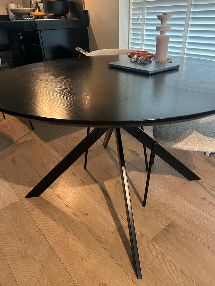Zwarte ronde eettafel van Sissy Boy - 120cm, Huis en Inrichting, Tafels | Eettafels, Zo goed als nieuw, 100 tot 150 cm, Vier personen
