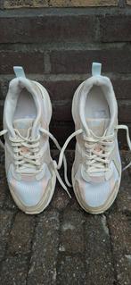 Mooie Puma sneakers maat 40,5 
Wit met beige en roze, Puma, Wit, Ophalen of Verzenden, Sneakers of Gympen