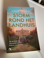 Boek. Storm rond het landhuis vanAnne Jacobs. Nieuwstaat, Boeken, Ophalen of Verzenden, Zo goed als nieuw, Anne Jacobs