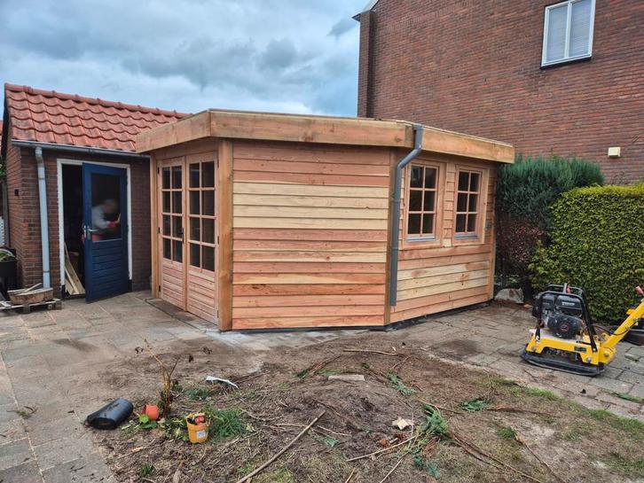 Timmerman overkapping schutting veranda timmerwerk vlonder, Tuin en Terras, Tuinhuizen, Zo goed als nieuw, 500 cm of meer, 3 ramen of meer