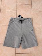 Nike tech fleece short maat M baggy edition, Kleding | Heren, Sportkleding, Maat 52/54 (L), Nike, Nieuw, Ophalen of Verzenden