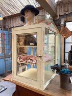 Brocante Franse vitrine kast toonbankvitrine balievitrine, Antiek en Kunst, Antiek | Meubels | Kasten, Ophalen